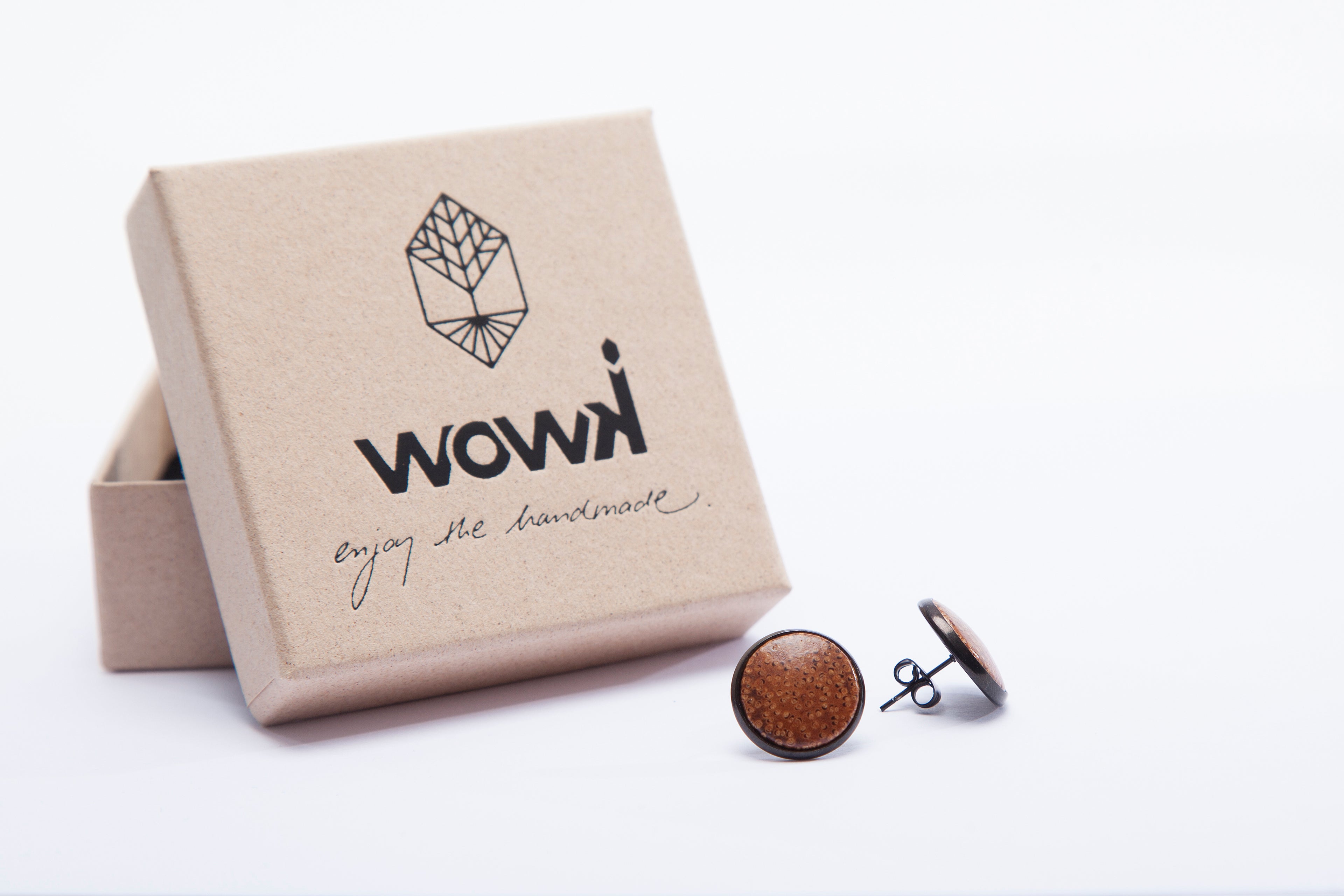 Ohrringe schwarz mit hellem Palmenholz von wowki