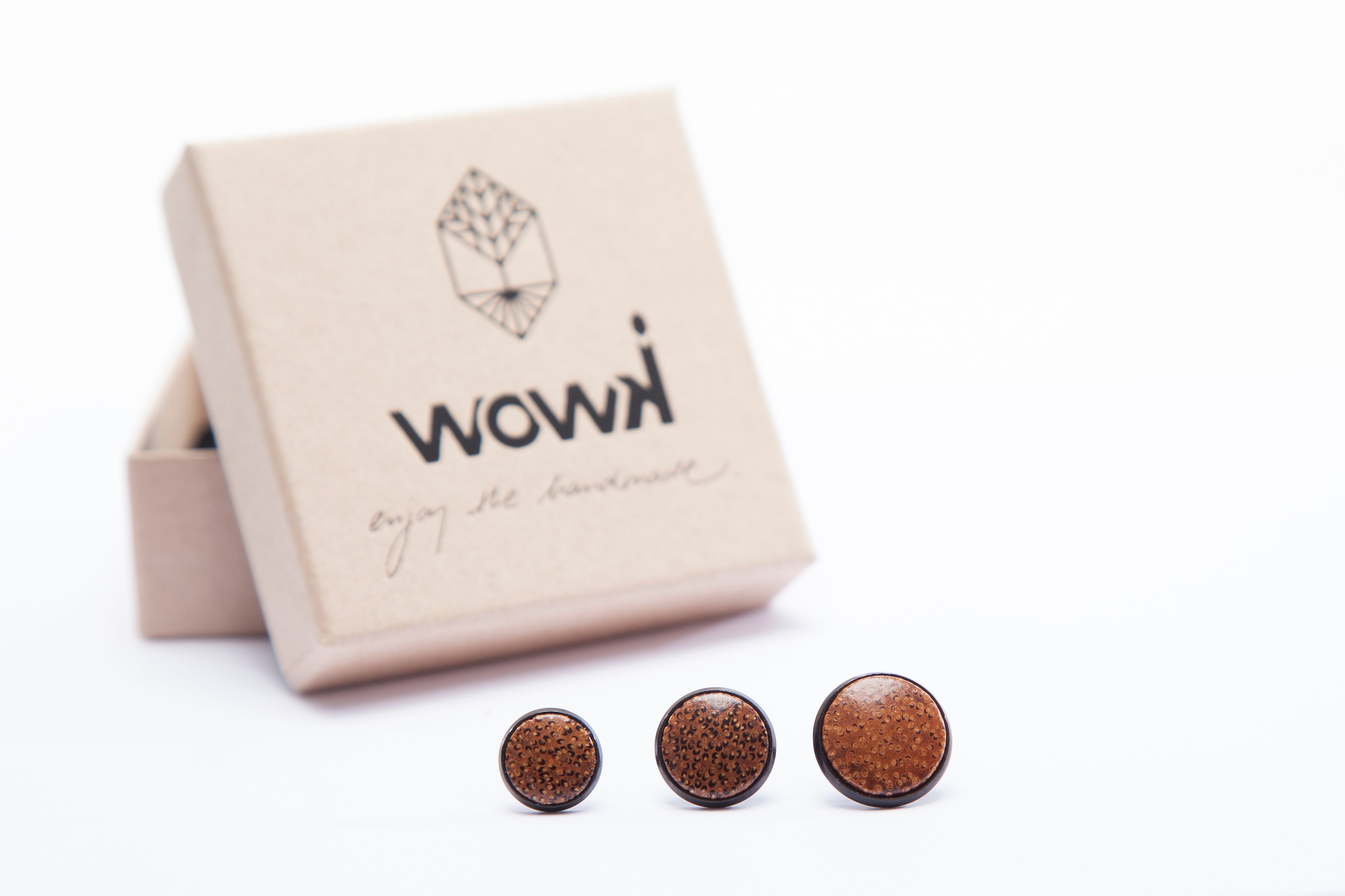 Ohrringe schwarz mit hellem Palmenholz von wowki