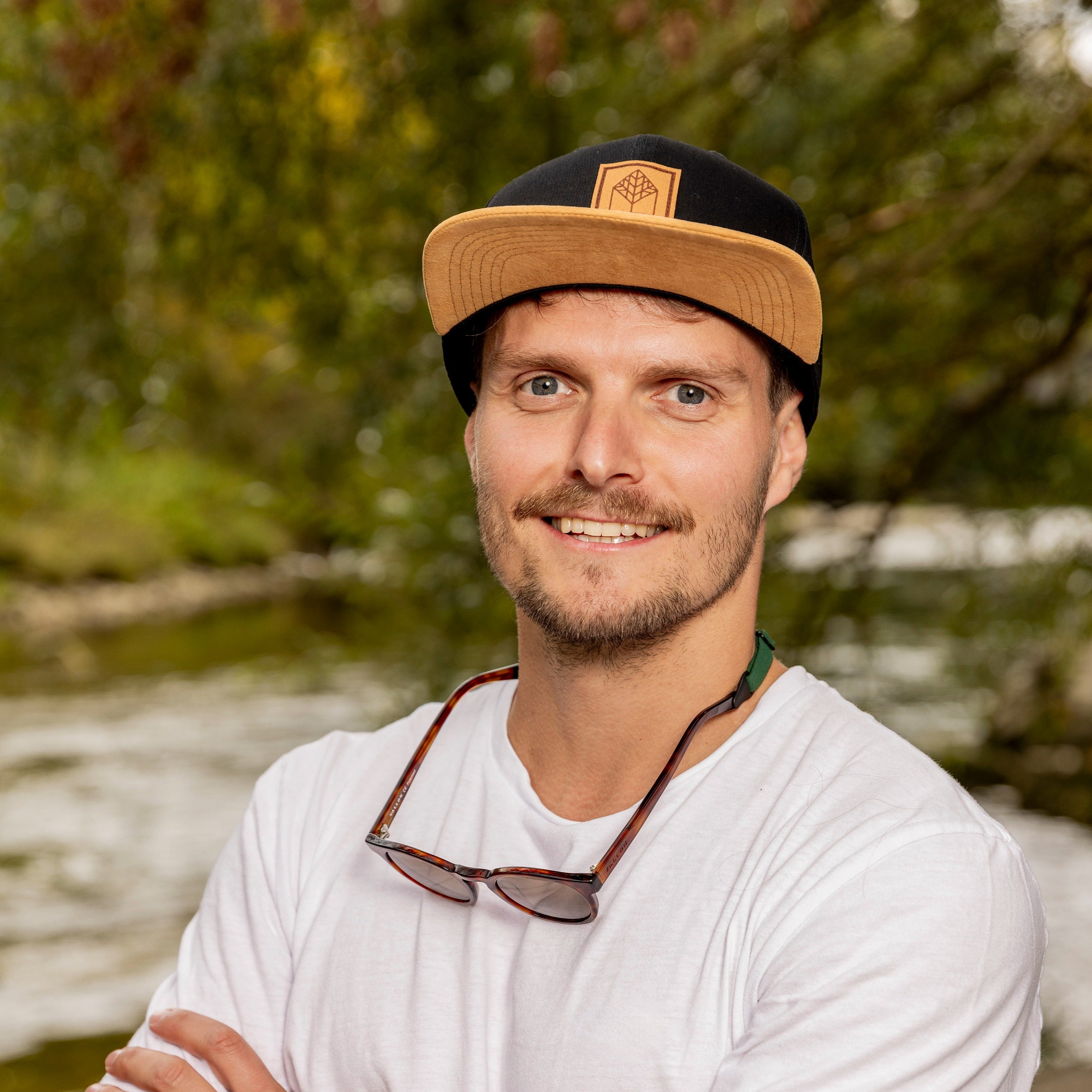 Snapback Cap Wildleder Schwarz von wowki