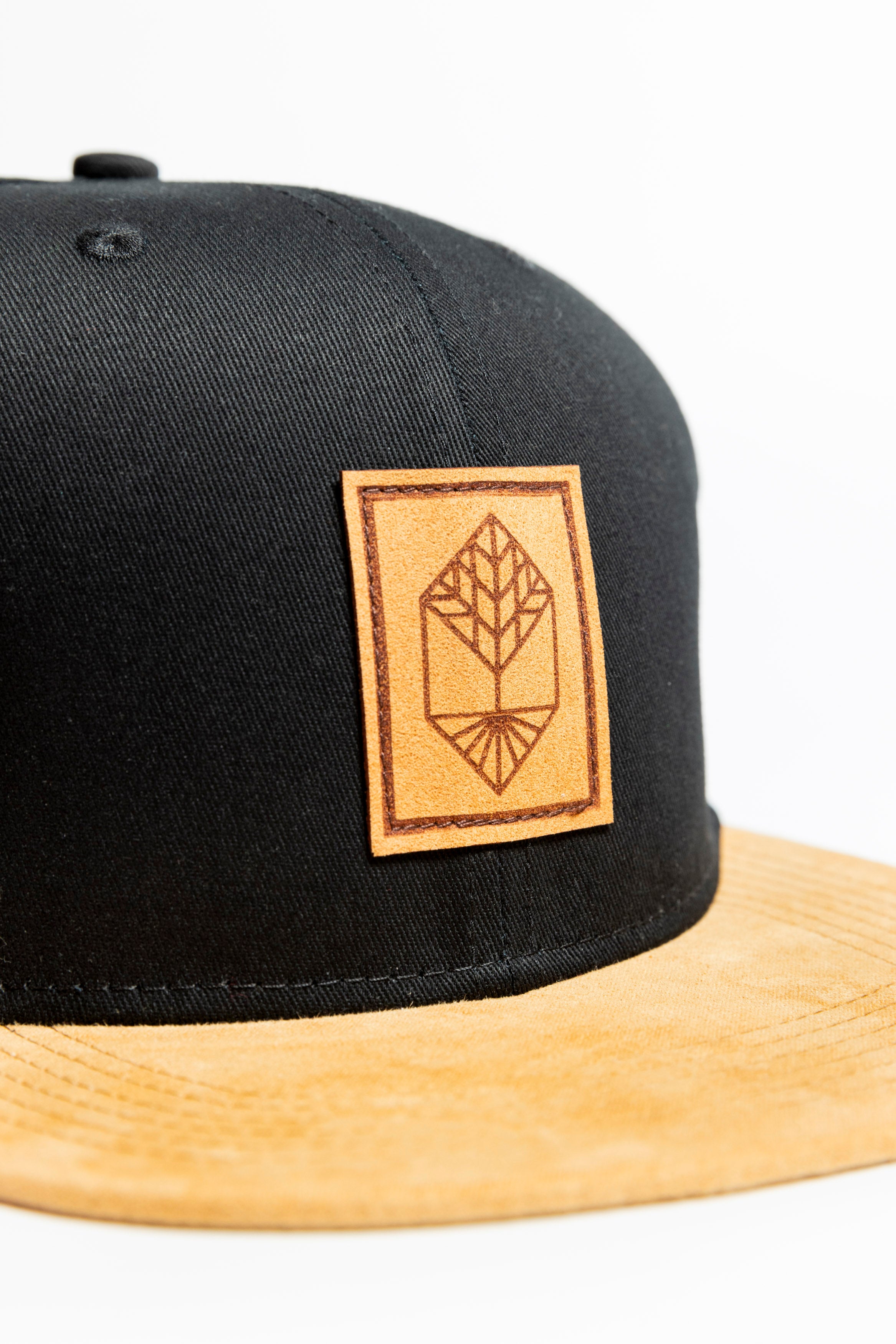 Snapback Cap Wildleder Schwarz von wowki